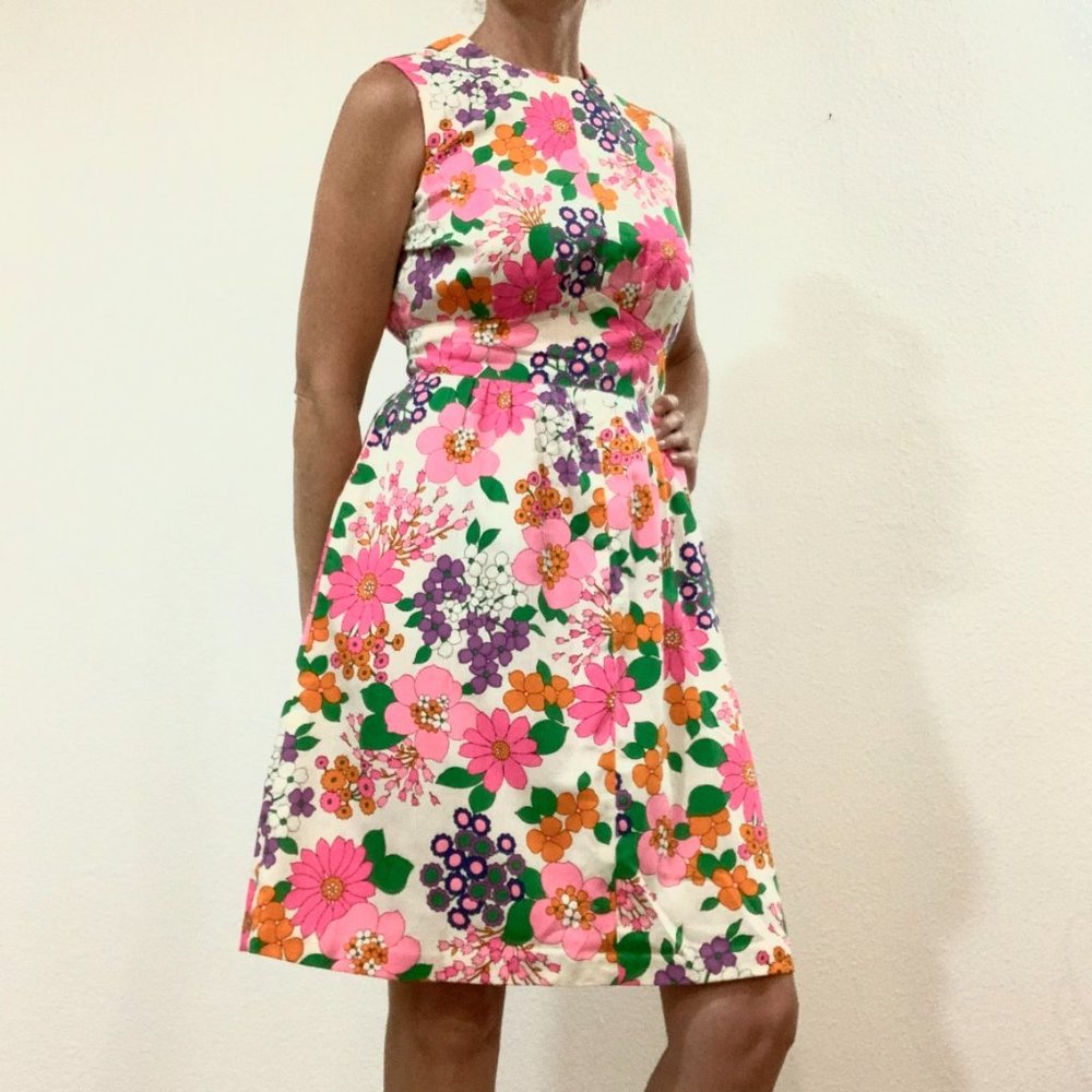 Vintage 70's floral summer dress